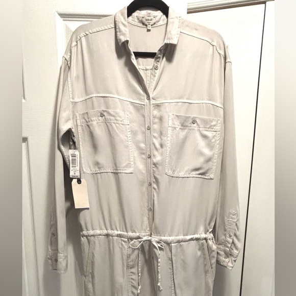 NWT Wilfred Drapey Lyocell Jumpsuit in Laundry Beige Light Tan Small Brand New - Picture 3 of 12